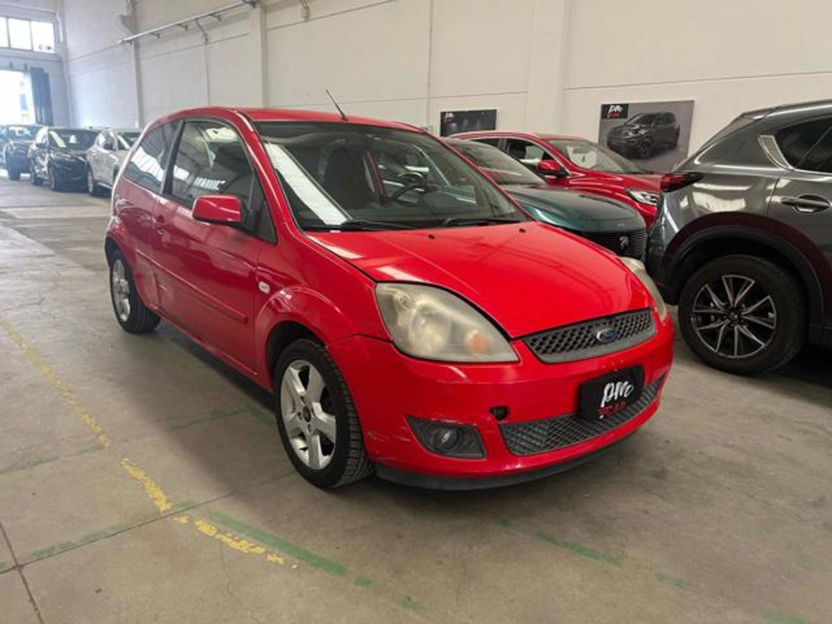 Ford Fiesta 1.2 16V 3p. Ghia (2)