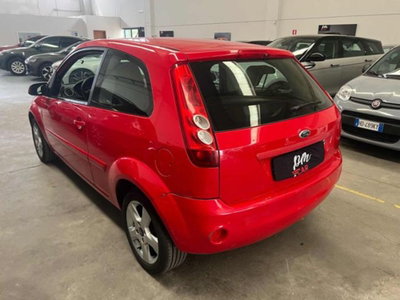 Ford Fiesta 1.2 16V 3p. Ghia (7)