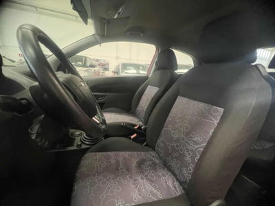 Ford Fiesta 1.2 16V 3p. Ghia (8)