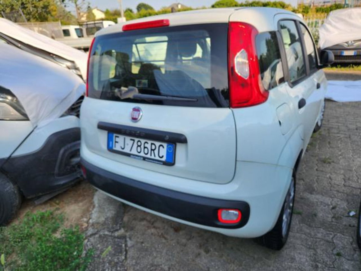 Fiat Panda 1.3 MJT 80 CV S&S Lounge (3)