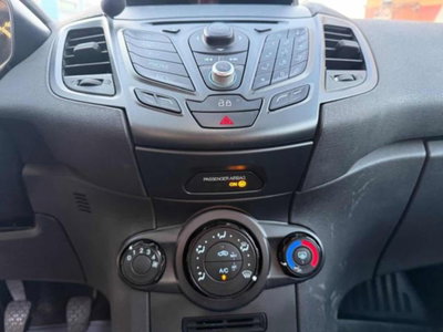Ford Fiesta 1.4 3 porte Bz.- GPL Titanium (10)