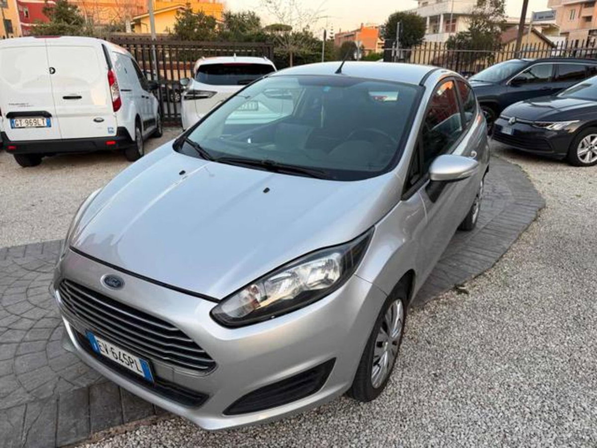 Ford Fiesta 1.4 3 porte Bz.- GPL Titanium (2)