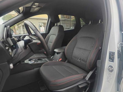 Ford Kuga 2.5 Full Hybrid 190 CV CVT 2WD ST-Line Design (11)
