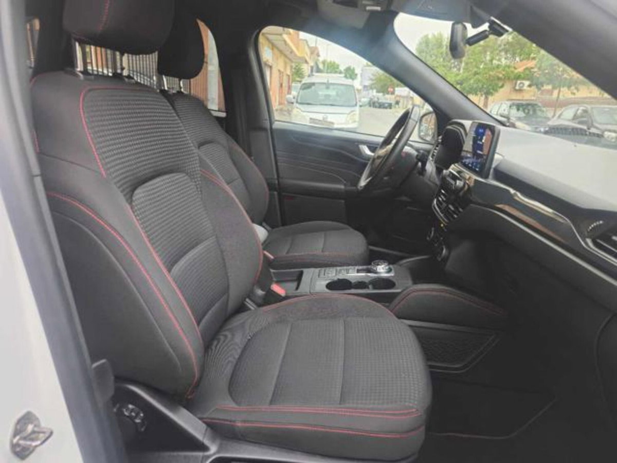 Ford Kuga 2.5 Full Hybrid 190 CV CVT 2WD ST-Line Design (18)