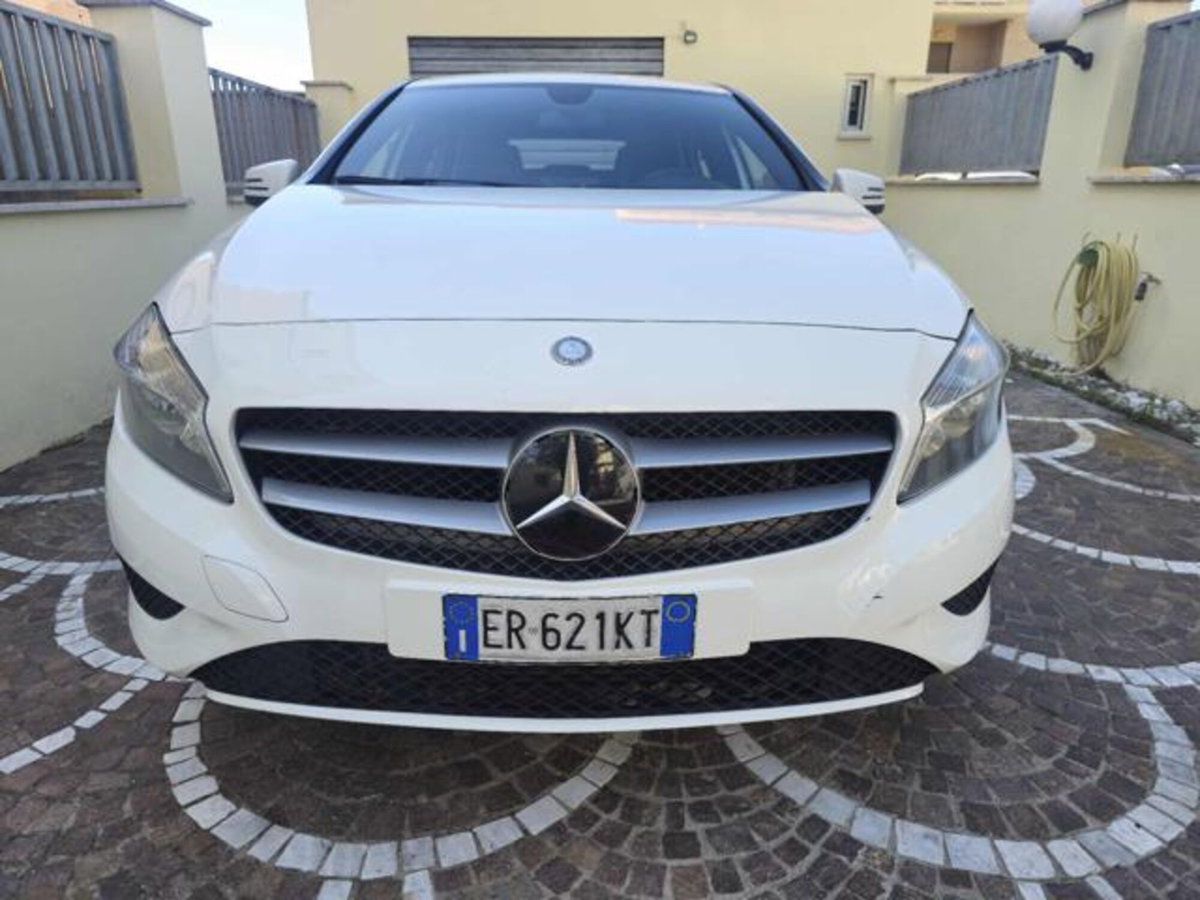 Mercedes-Benz Classe A 180 CDI BlueEFFICIENCY Automatic Sport (4)