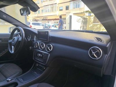 Mercedes-Benz Classe A 180 CDI BlueEFFICIENCY Automatic Sport (5)