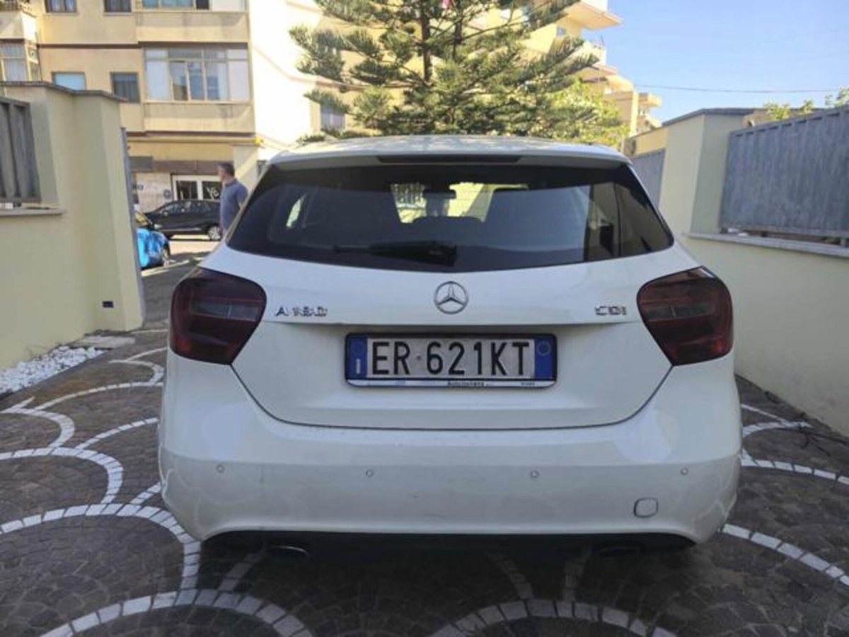 Mercedes-Benz Classe A 180 CDI BlueEFFICIENCY Automatic Sport (6)