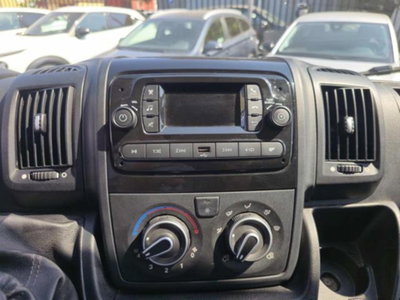 Peugeot Boxer Furgone 335 2.2 BlueHDi 140 S&S PM-TM Furgone Vetrato (7)