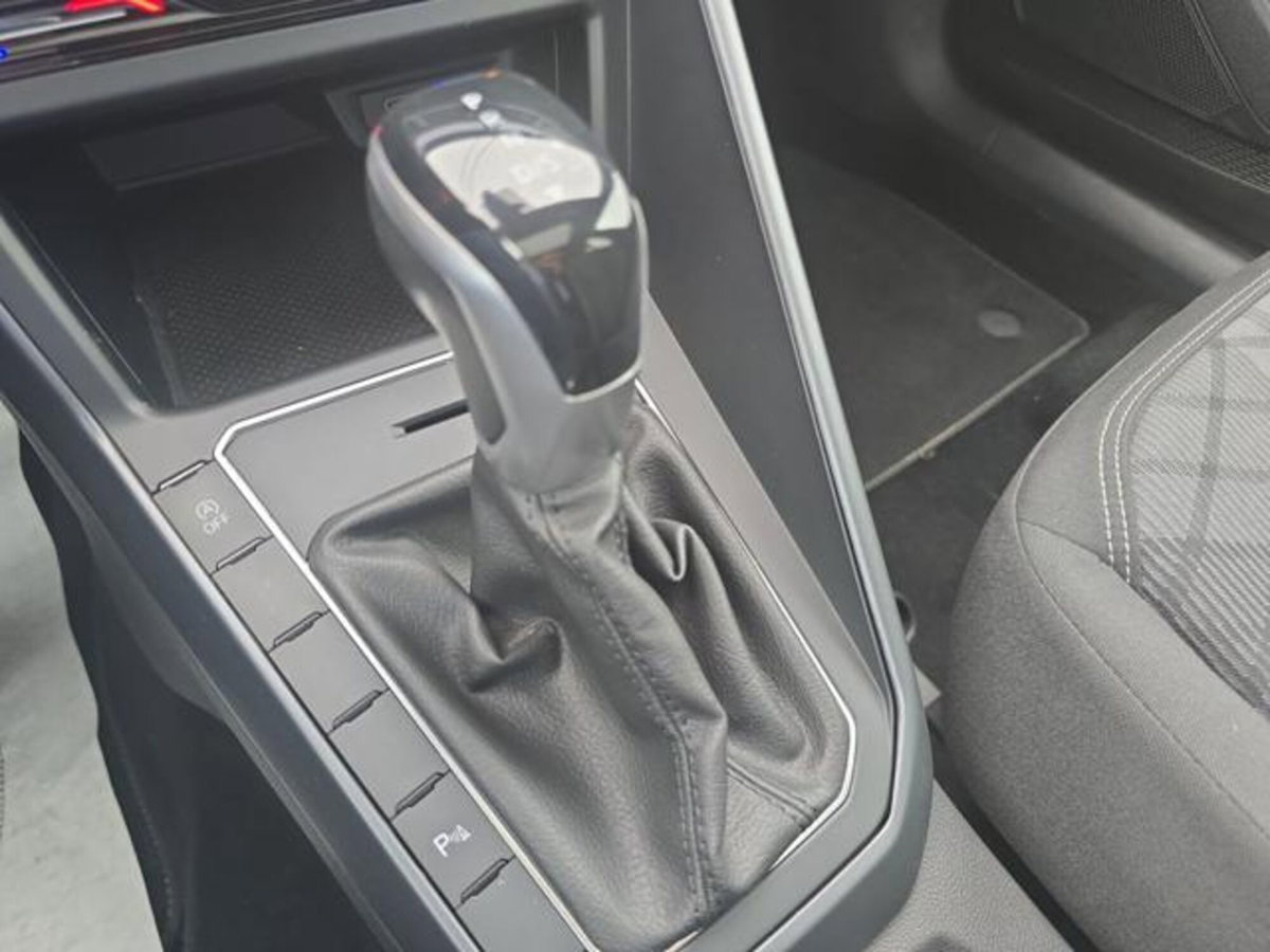 Volkswagen Taigo 1.0 tsi R-Line 115cv dsg (14)