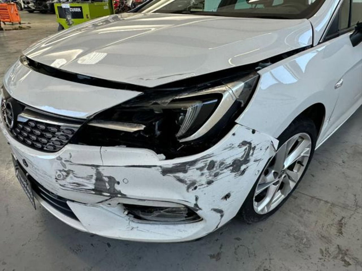 Opel Astra Station Wagon 1.2 Turbo 130 CV Sports Business Elegance (10)