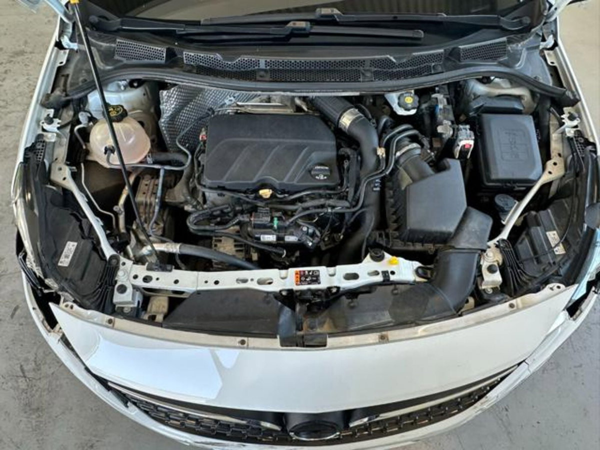 Opel Astra Station Wagon 1.2 Turbo 130 CV Sports Business Elegance (13)