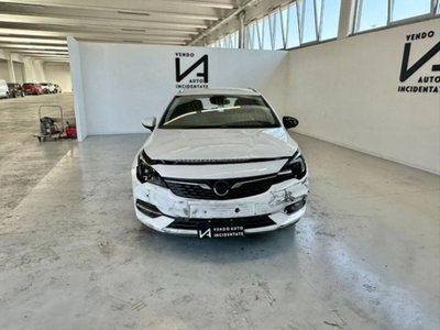 Opel Astra Station Wagon 1.2 Turbo 130 CV Sports Business Elegance (2)