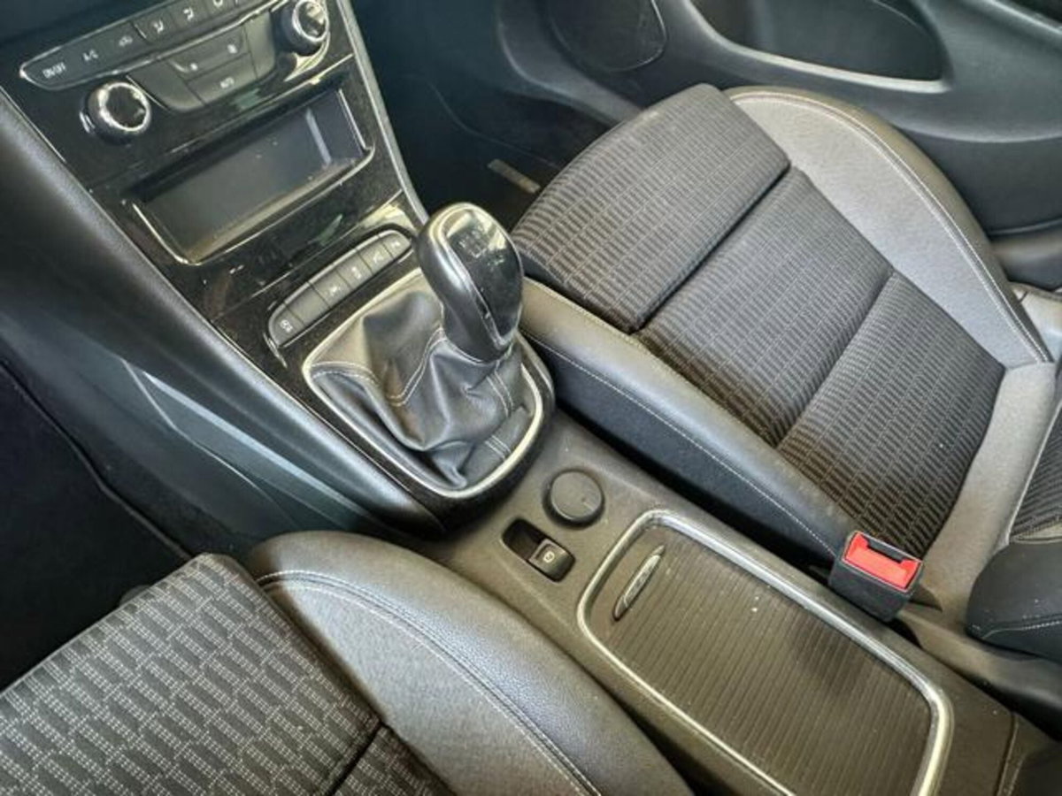 Opel Astra Station Wagon 1.2 Turbo 130 CV Sports Business Elegance (20)