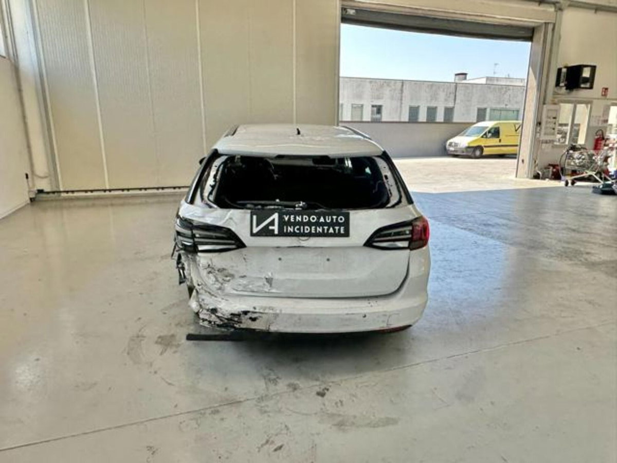 Opel Astra Station Wagon 1.2 Turbo 130 CV Sports Business Elegance (6)