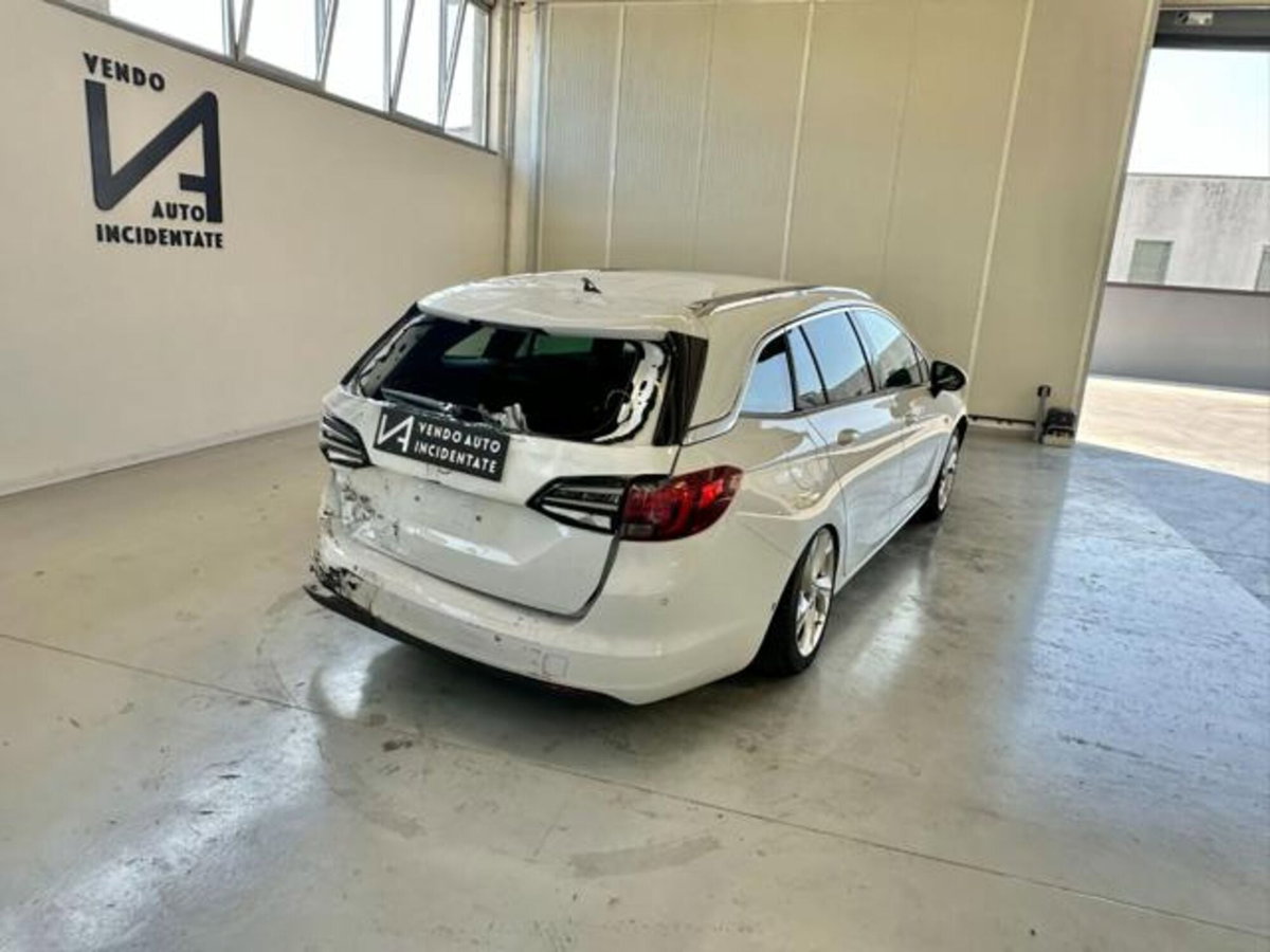 Opel Astra Station Wagon 1.2 Turbo 130 CV Sports Business Elegance (7)