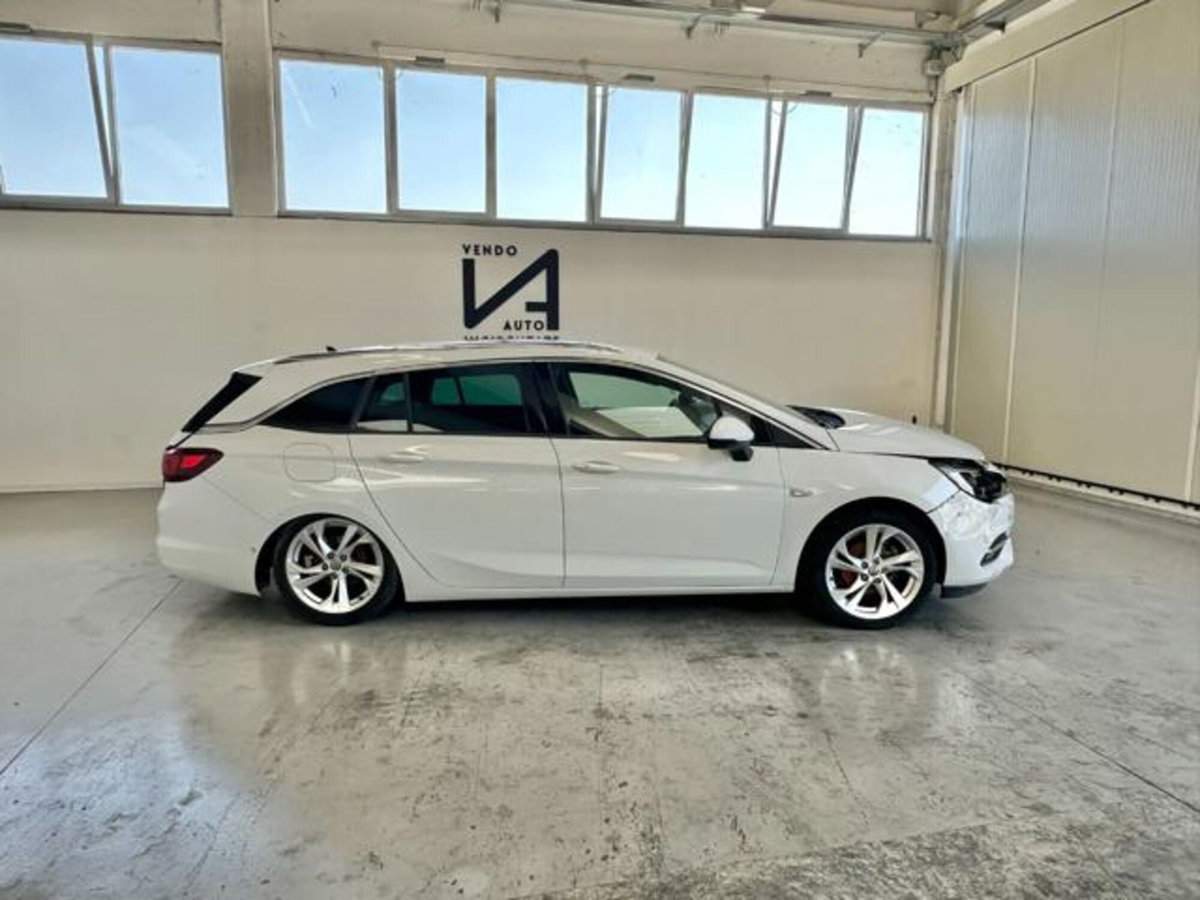 Opel Astra Station Wagon 1.2 Turbo 130 CV Sports Business Elegance (8)