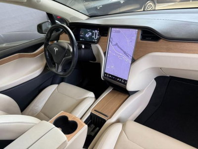 Tesla Model X Model X Long Range AWD (7)