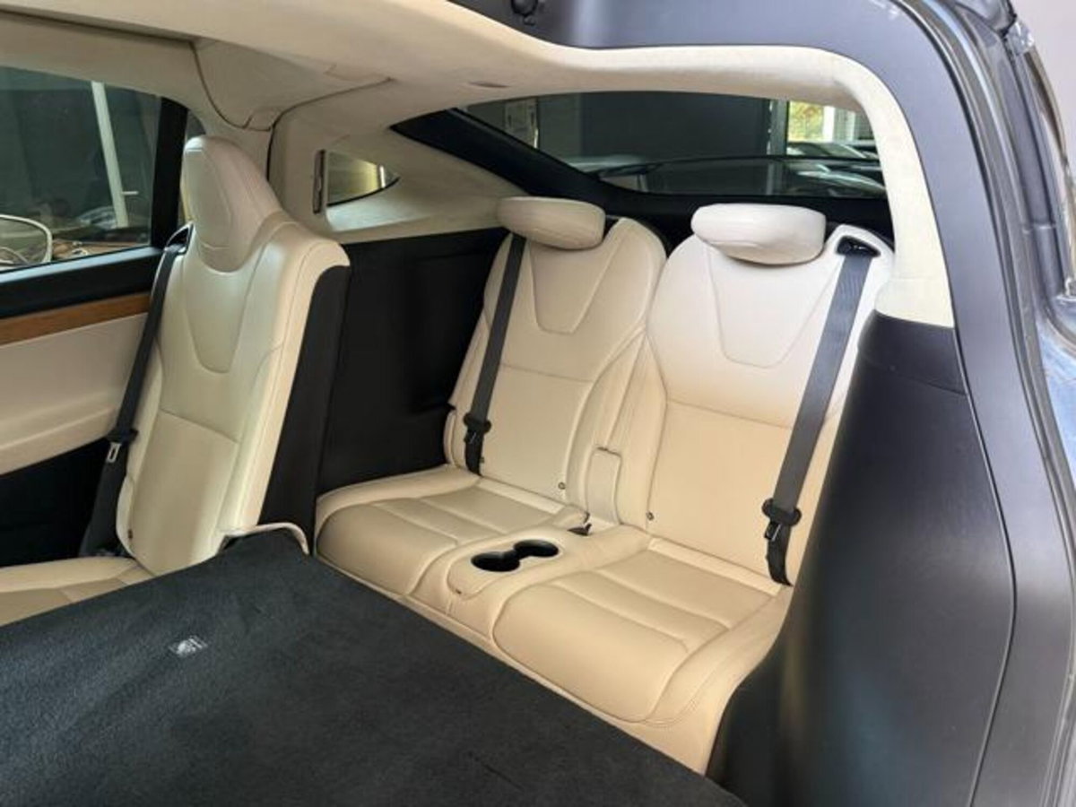 Tesla Model X Model X Long Range AWD (8)