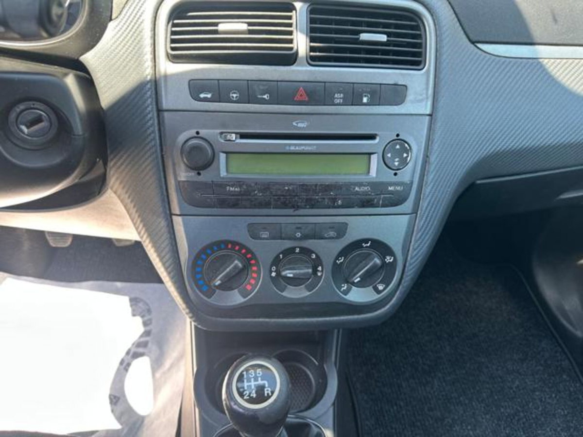 Fiat Grande Punto 1.4 5 porte Dynamic Natural Power (17)