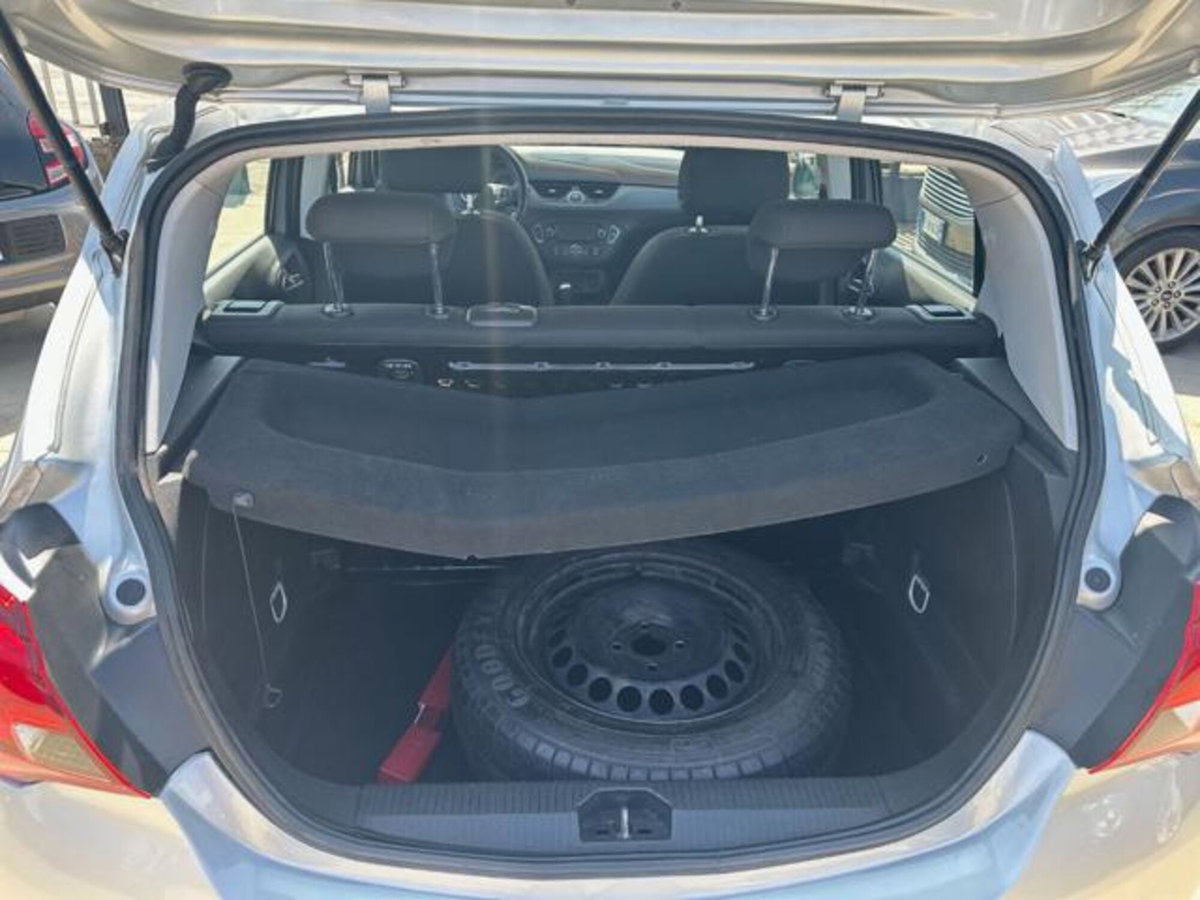 Opel Corsa 1.4 90CV GPL Tech 5 porte b-Color (8)