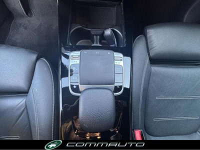 Mercedes-Benz Classe A Sedan 180 d Automatic 4p. Premium (16)