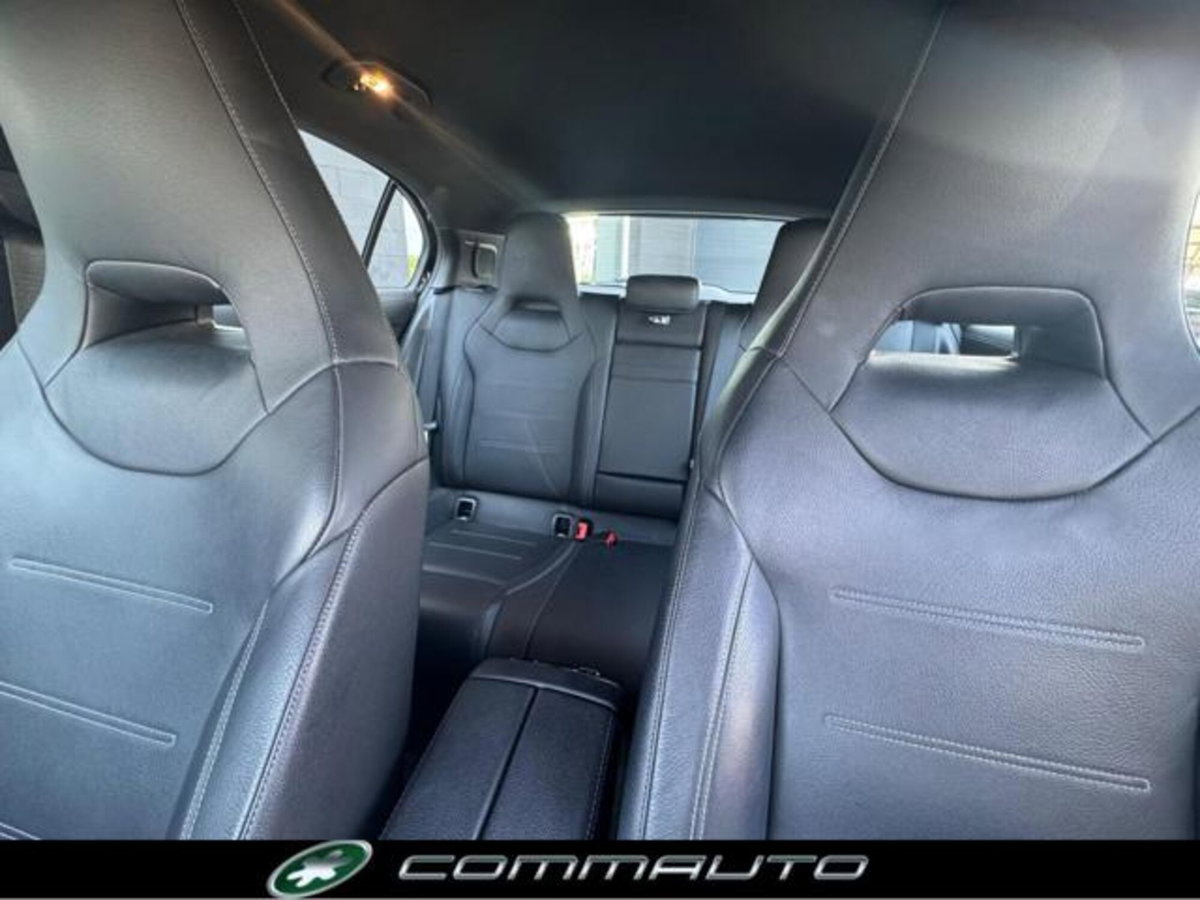 Mercedes-Benz Classe A Sedan 180 d Automatic 4p. Premium (19)