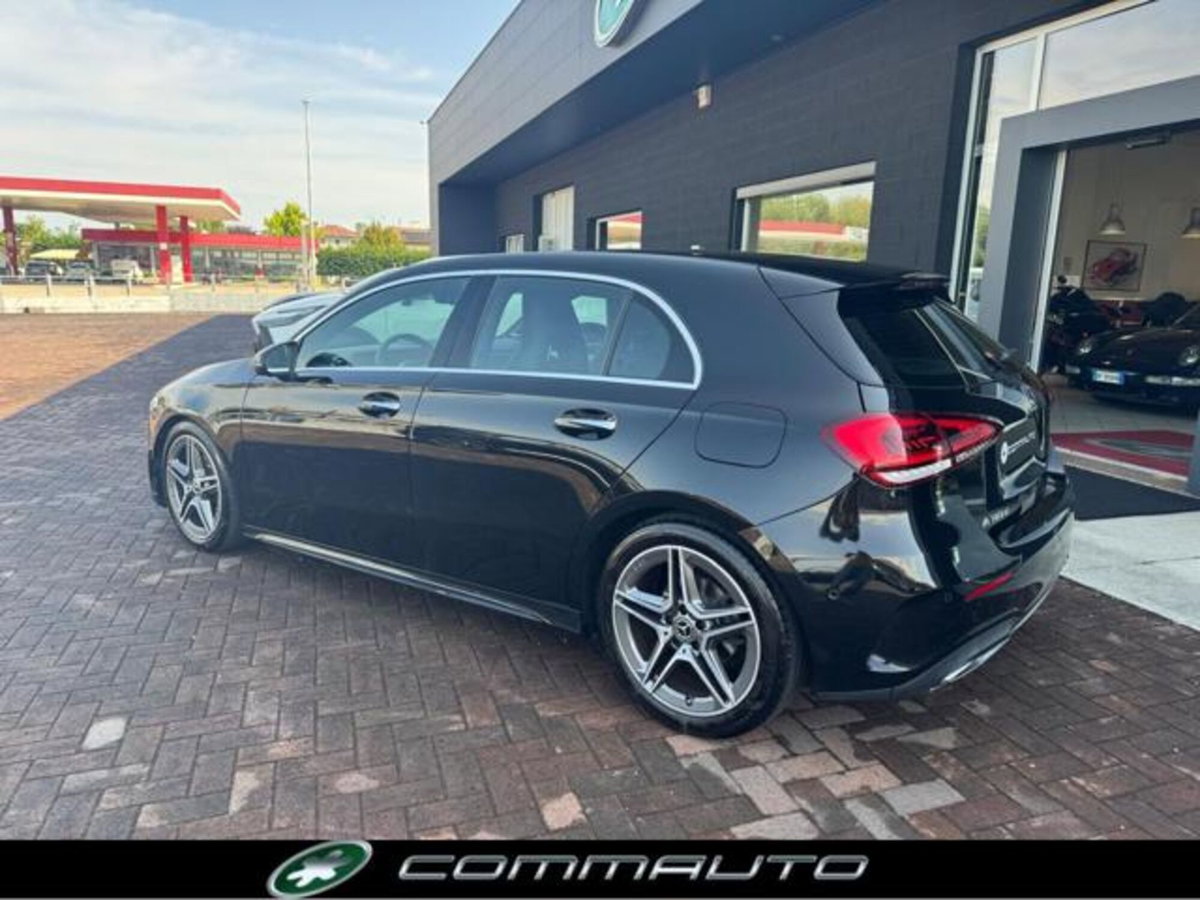 Mercedes-Benz Classe A Sedan 180 d Automatic 4p. Premium (5)
