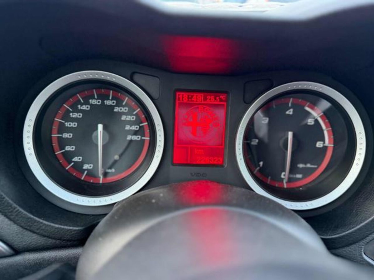 Alfa Romeo 159 SportWagon 2.0 JTDm 136 CV Sportwagon Super (14)