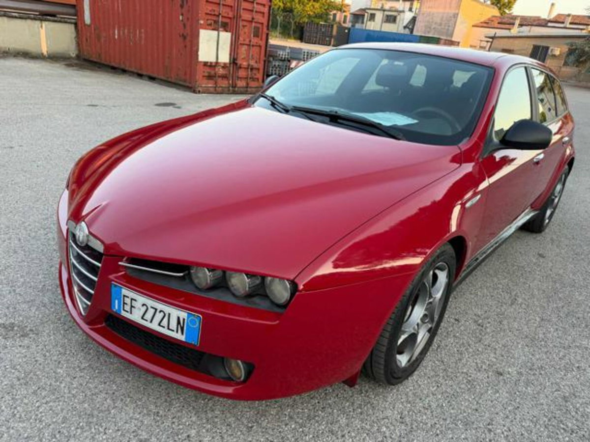 Alfa Romeo 159 SportWagon 2.0 JTDm 136 CV Sportwagon Super (16)