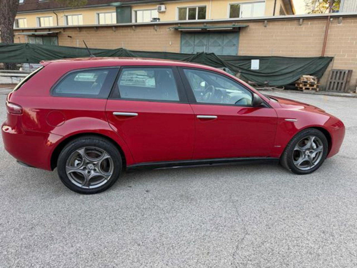 Alfa Romeo 159 SportWagon 2.0 JTDm 136 CV Sportwagon Super (7)