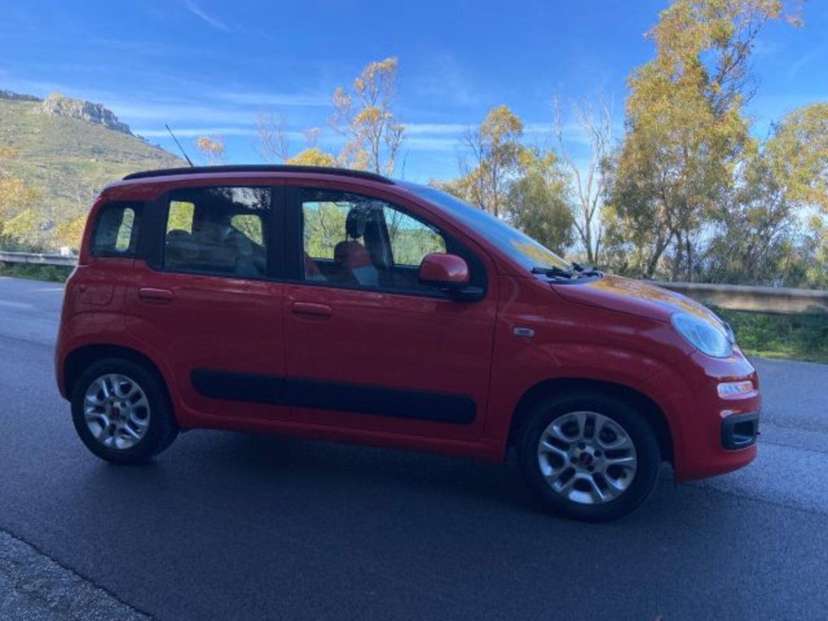 Fiat Panda 1.3 MJT 95 CV S&S Lounge (2)
