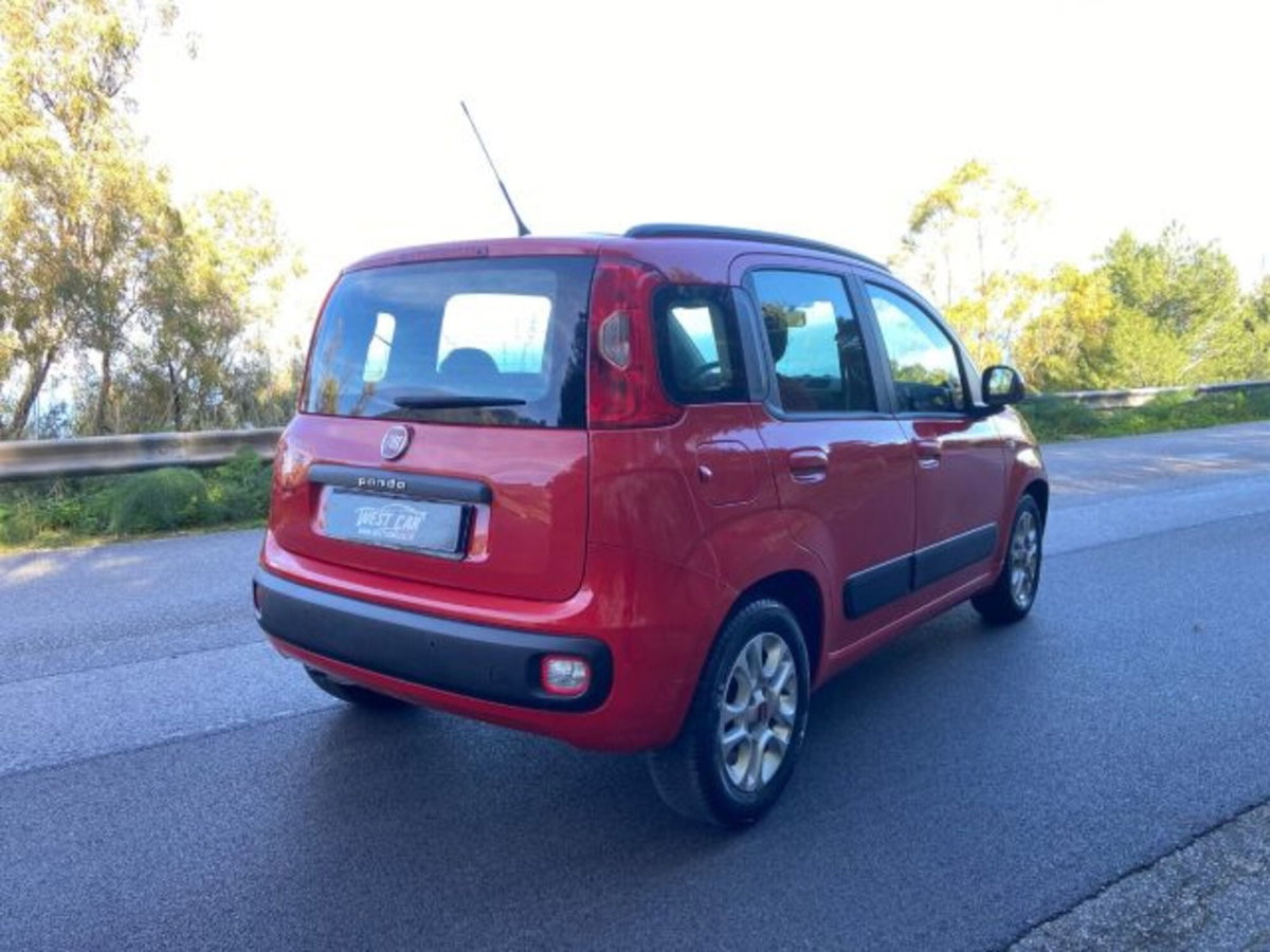 Fiat Panda 1.3 MJT 95 CV S&S Lounge (3)