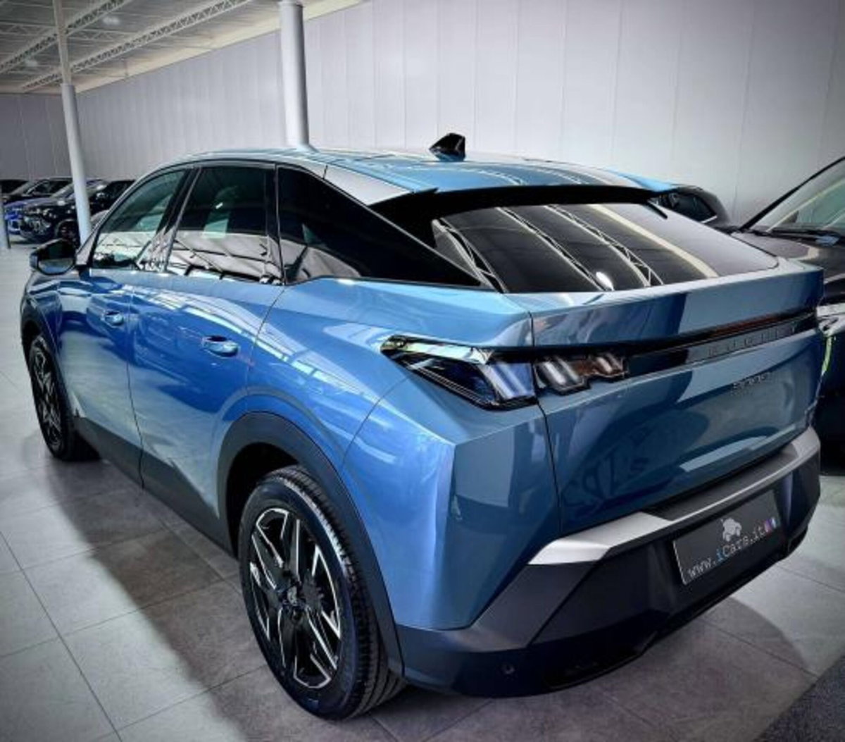 Peugeot 3008 1.2 hybrid Allure 145cv e-dcs6 (8)