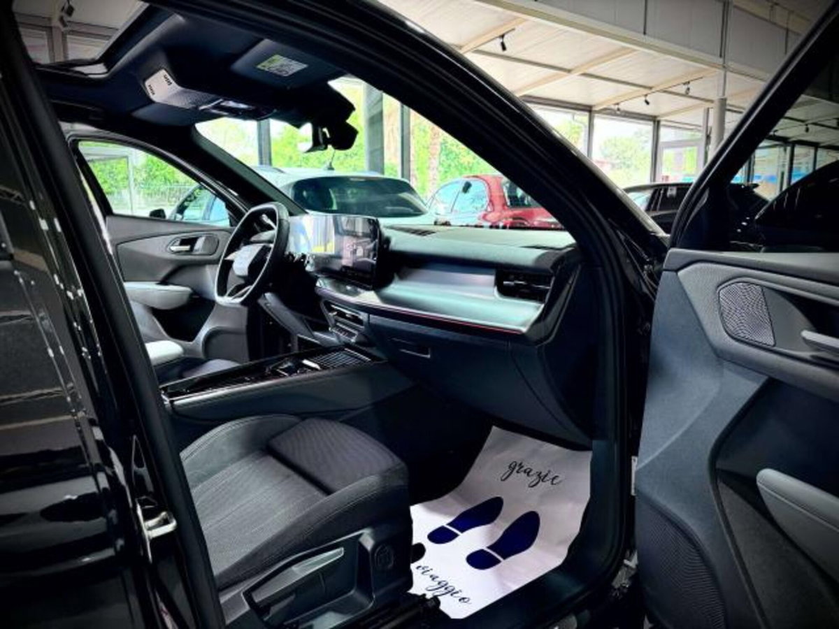 Audi Q3 35 2.0 tdi s-tronic (13)