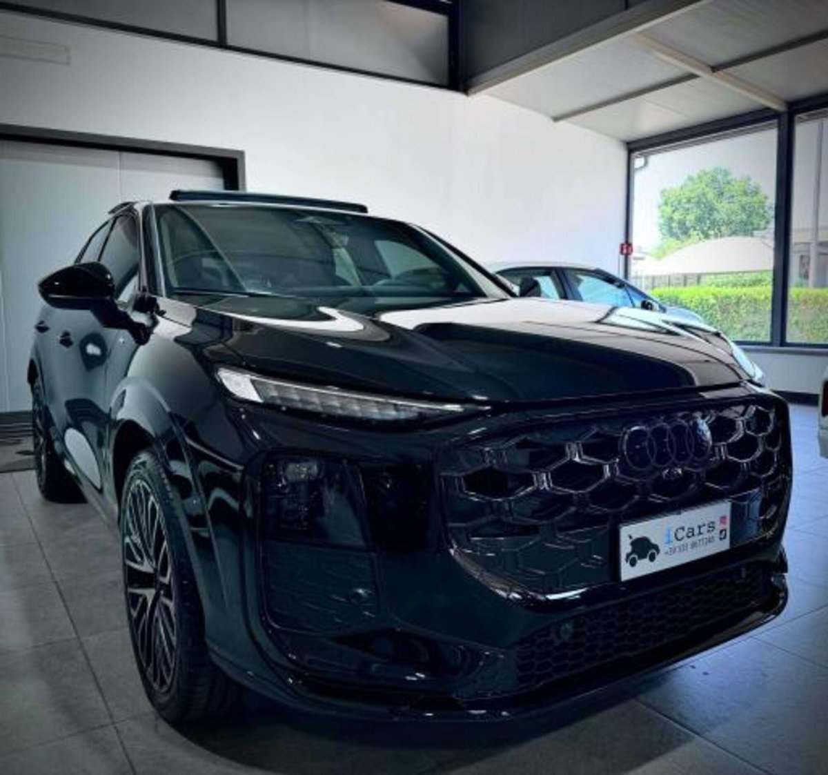 Audi Q3 35 2.0 tdi s-tronic (5)