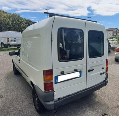 Ford Courier 1.8 diesel cat 3p. (2)