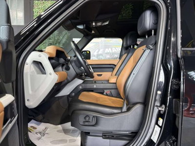 Land Rover Defender 110 3.0d i6 mhev X-Dynamic HSE awd 250cv auto (9)