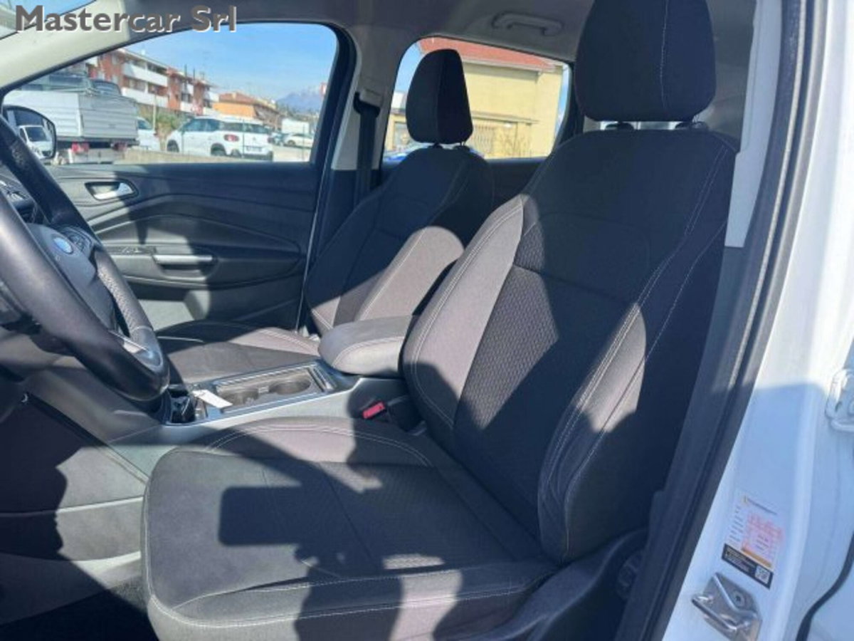 Ford Kuga 1.5 TDCI 120 CV S&S 2WD Titanium Business (10)