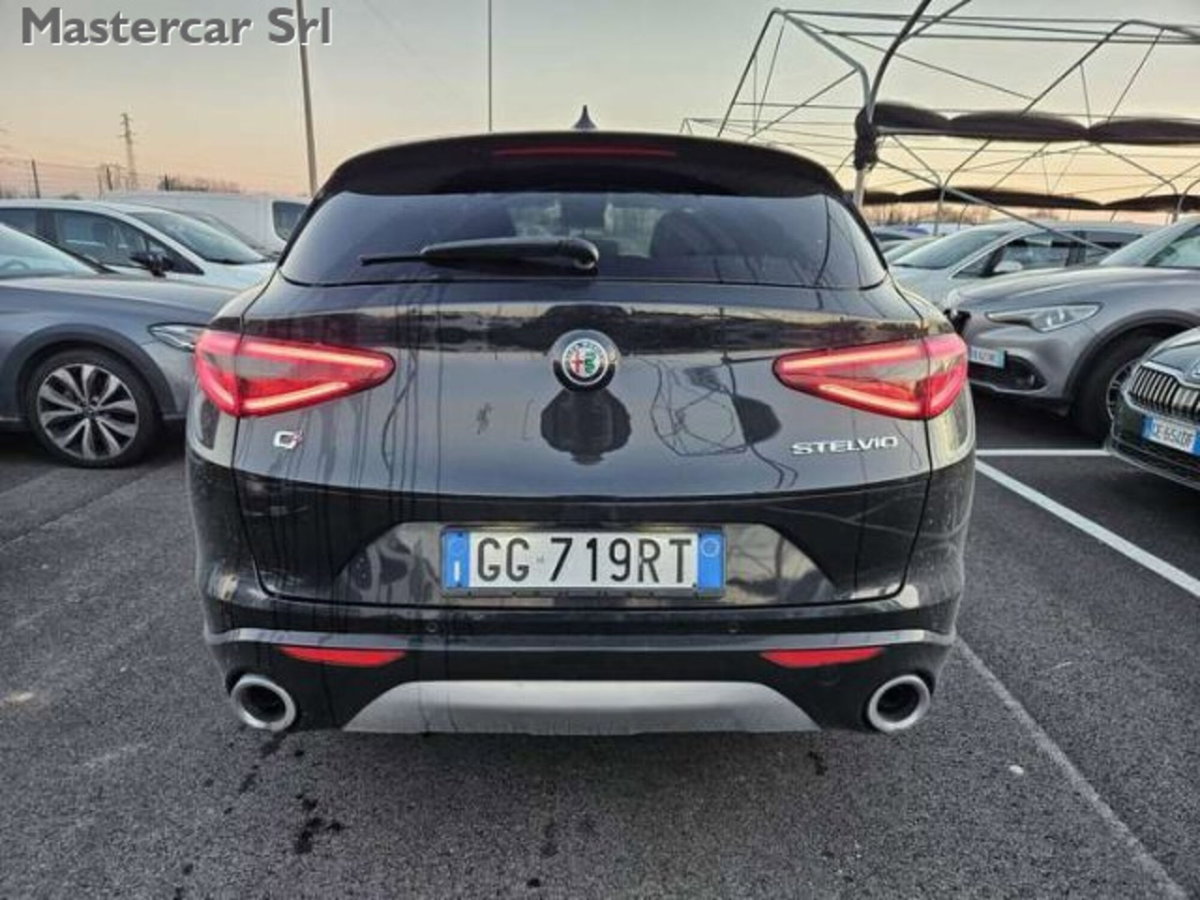 Alfa Romeo Stelvio 2.2 t Veloce Q4 210cv auto (4)