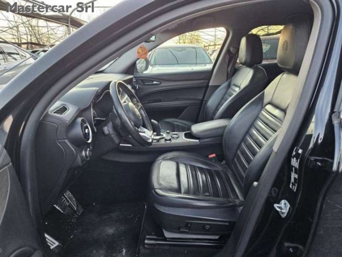 Alfa Romeo Stelvio 2.2 t Veloce Q4 210cv auto (8)