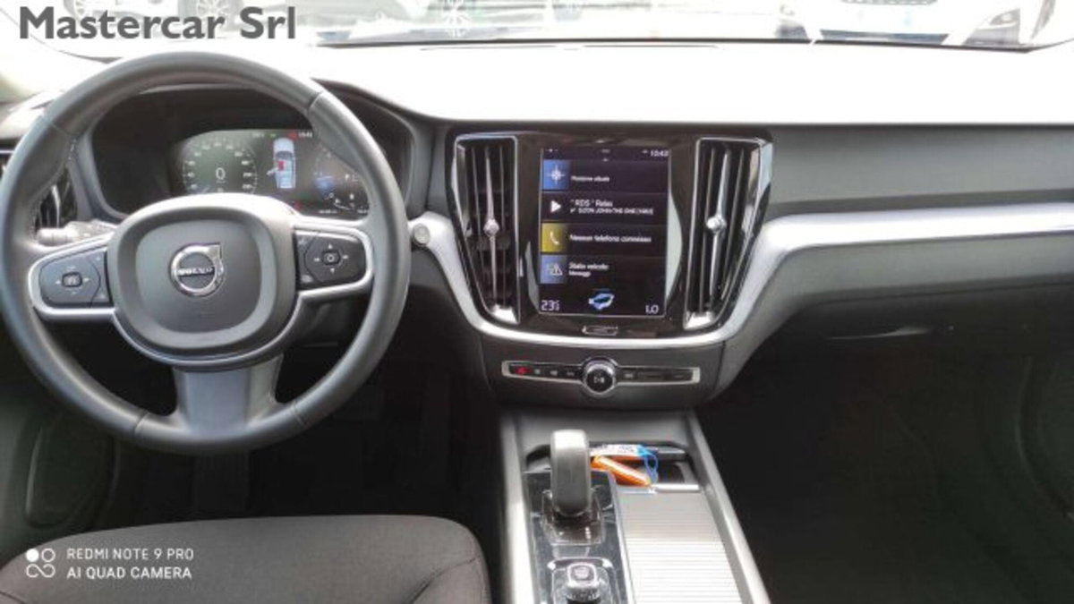 Volvo V60 B4 (d) Geartronic Momentum Business Pro (13)