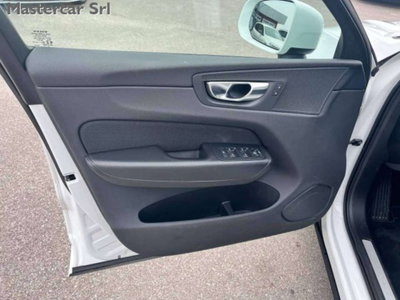 Volvo XC60 2.0 b4 Essential auto (13)