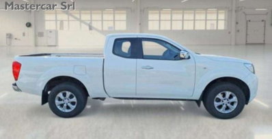 Nissan Navara 2.3 dCi 4WD King Cab Acenta (5)