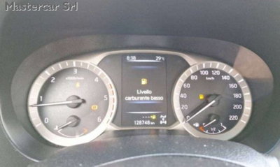 Nissan Navara 2.3 dCi 4WD King Cab Acenta (9)