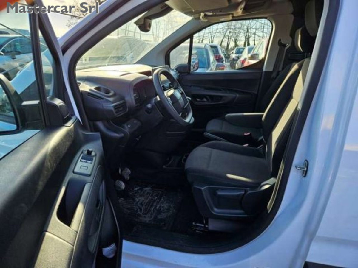 Toyota Proace City Furgone City 1.2P 110cv S&S L1 D Comfort (11)