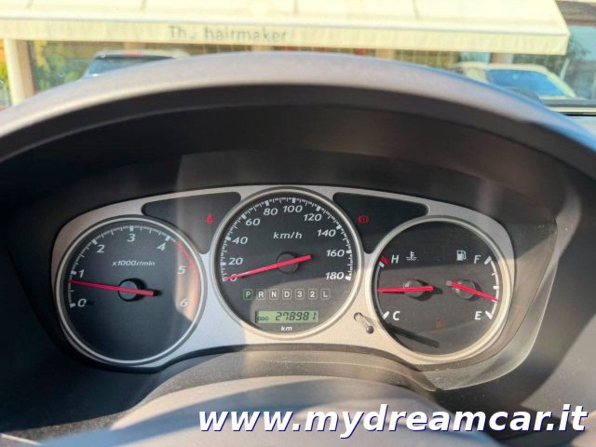 Isuzu D-Max Pick-up 3.0 TD cat Crew Cab 4WD Pick-up LS (6)