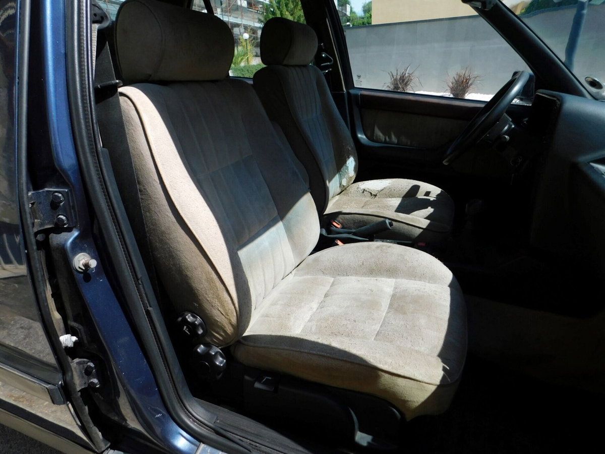 Lancia Thema turbodiesel LS (10)