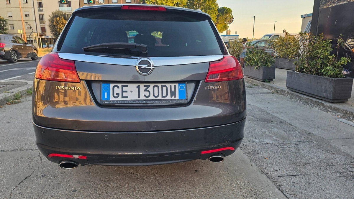 Opel Insignia Station Wagon Turbo 180CV Sports Cosmo (5)