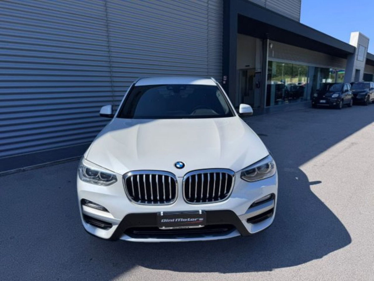 BMW X3 xDrive20d Business Advantage (2)