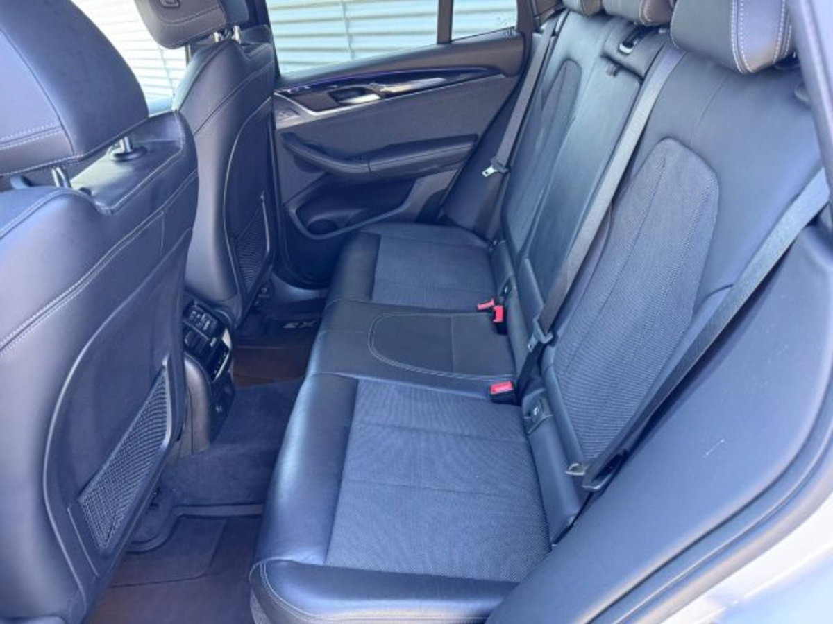 BMW X3 xDrive20d Business Advantage (20)